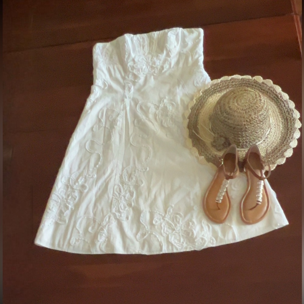 White House Black Market Strapless White Dress
